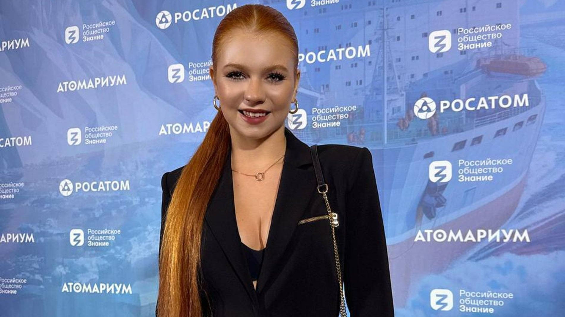 Александра Трусова с сыном. Фото: ТГ-канал avtrusovaofficial